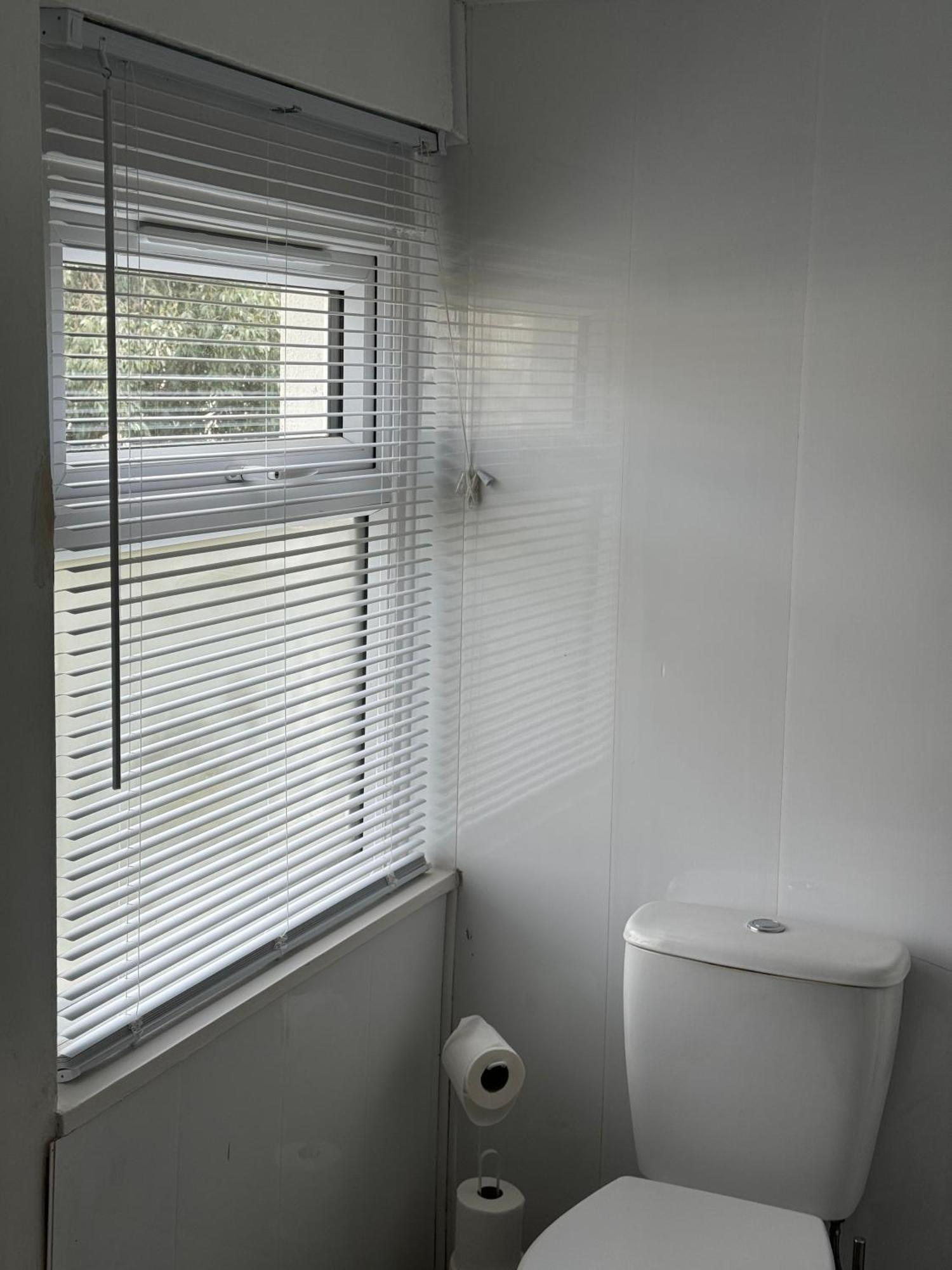 Mideyah Stays - 3 Bed Comfy House Cardiff Exteriér fotografie