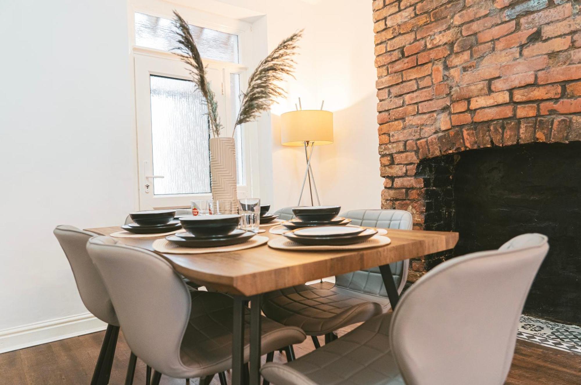 Mideyah Stays - 3 Bed Comfy House Cardiff Exteriér fotografie