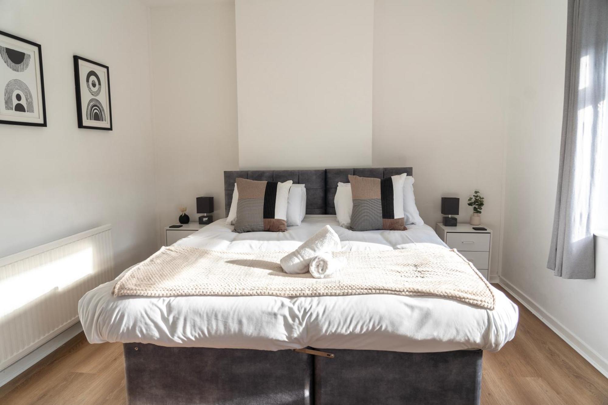 Mideyah Stays - 3 Bed Comfy House Cardiff Exteriér fotografie