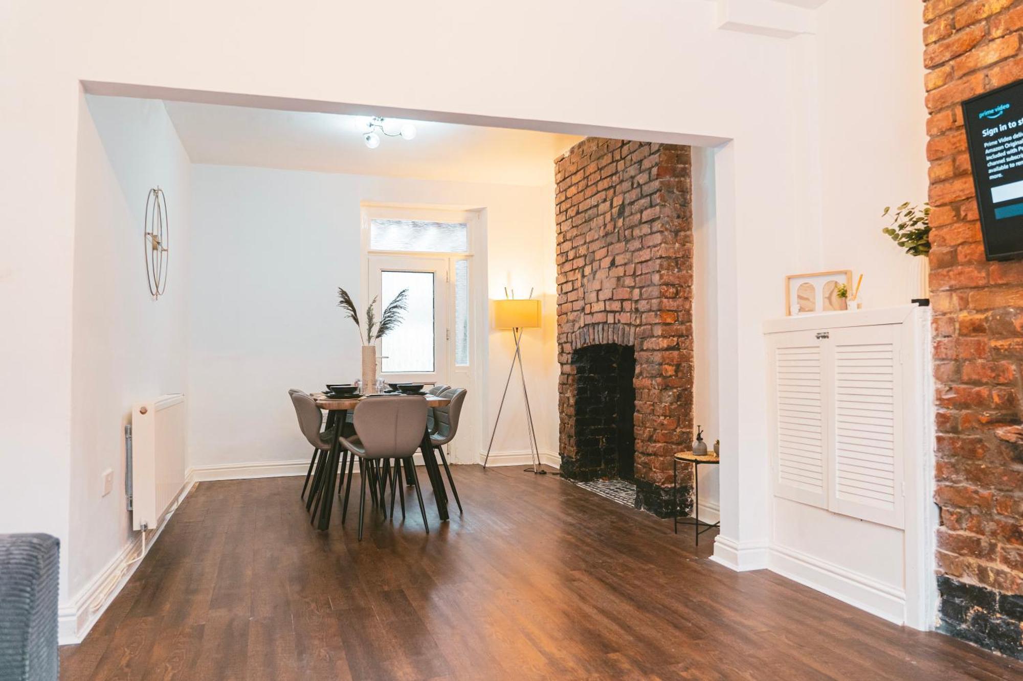 Mideyah Stays - 3 Bed Comfy House Cardiff Exteriér fotografie