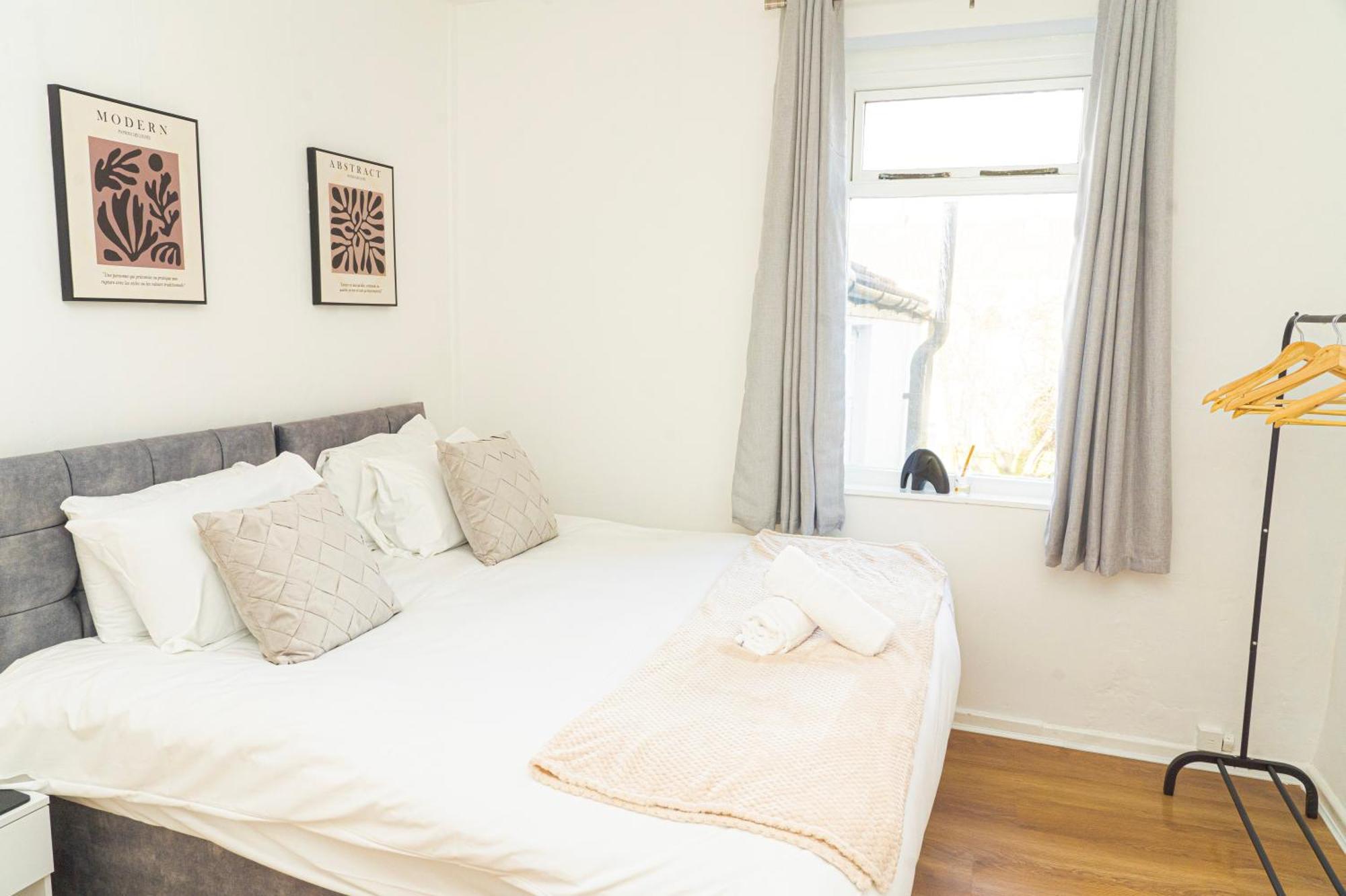 Mideyah Stays - 3 Bed Comfy House Cardiff Exteriér fotografie