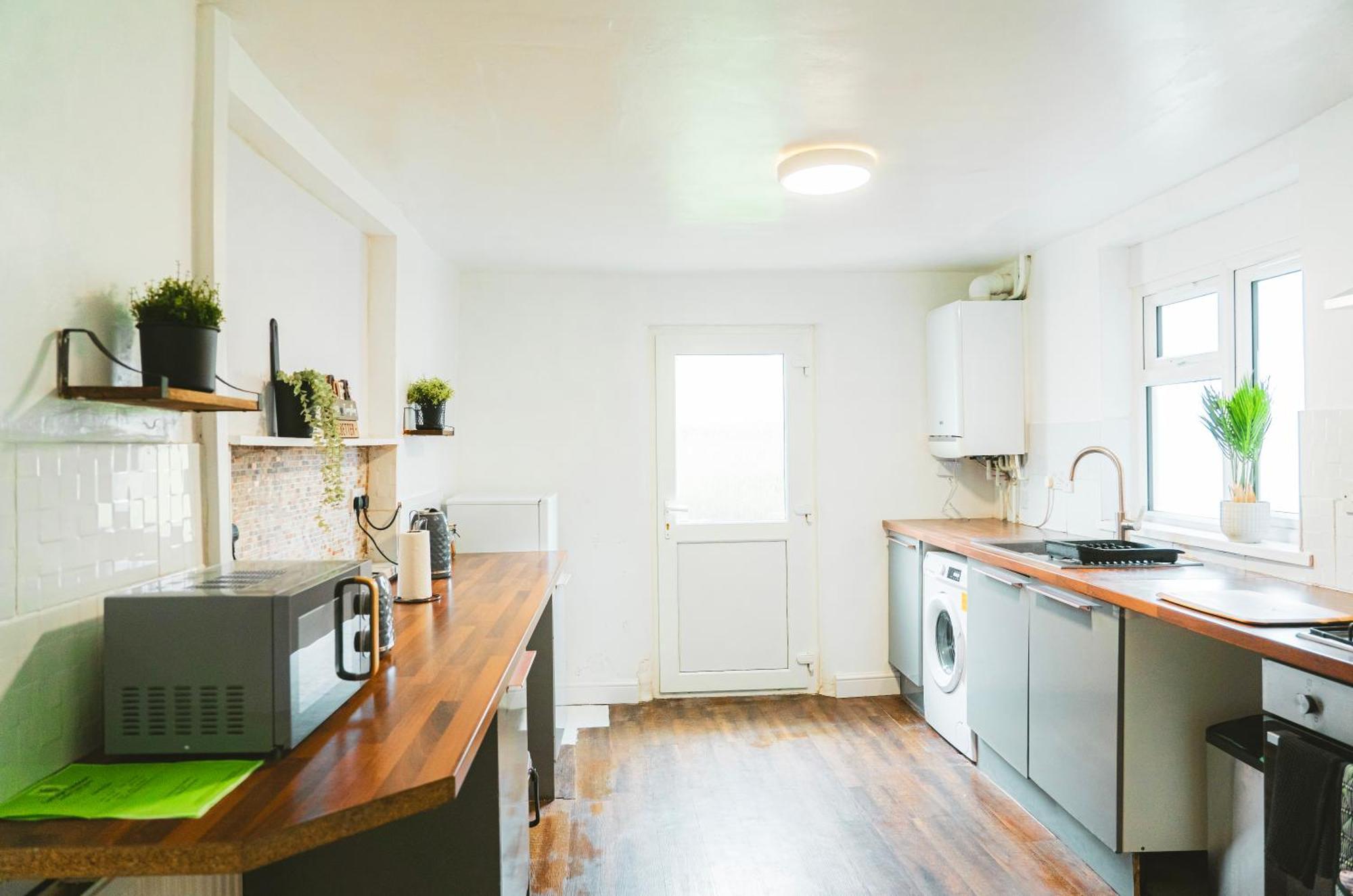 Mideyah Stays - 3 Bed Comfy House Cardiff Exteriér fotografie