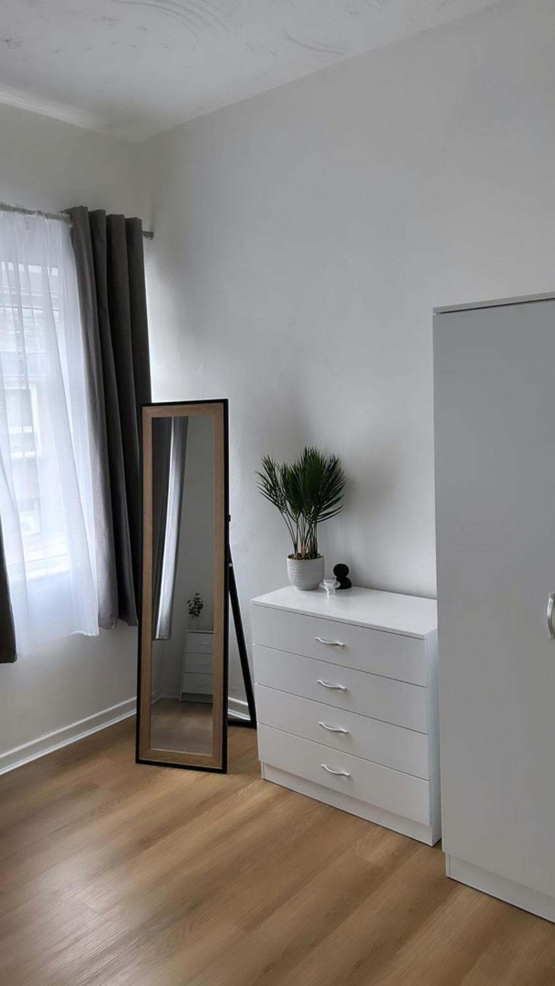 Mideyah Stays - 3 Bed Comfy House Cardiff Exteriér fotografie